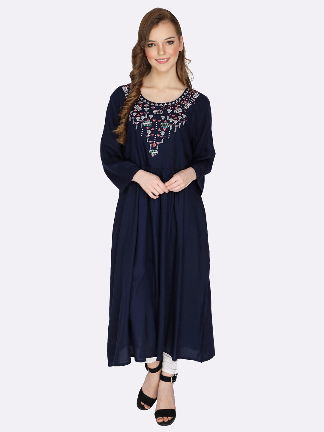 

shashvi Blue & Blue Floral Embroidered Thread Work Thread Work Kurti