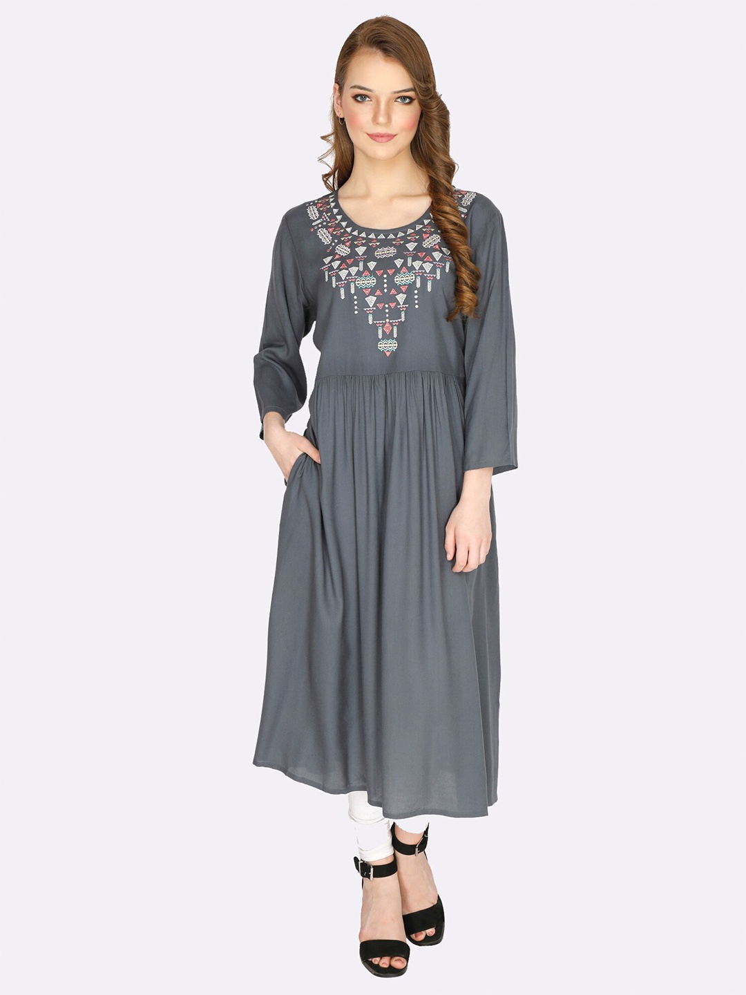 

shashvi Grey & Grey Floral Embroidered Thread Work Thread Work Kurti