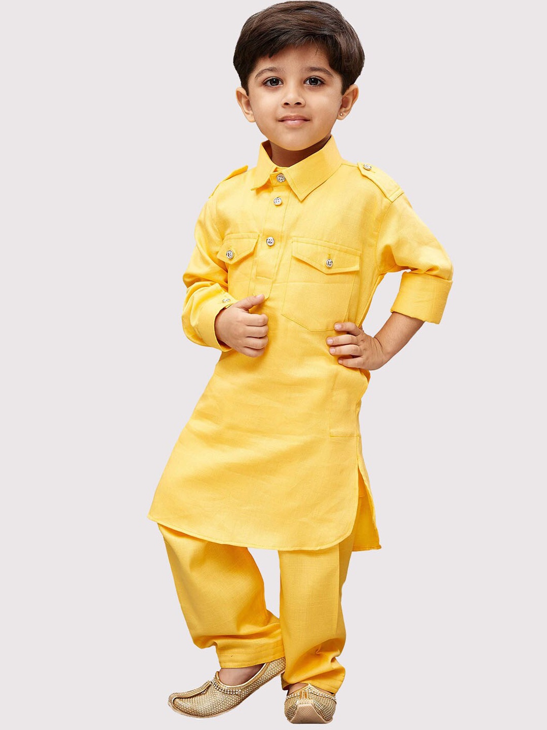 

VASTRAMAY Boys Yellow Pure Cotton Kurta with Pyjamas