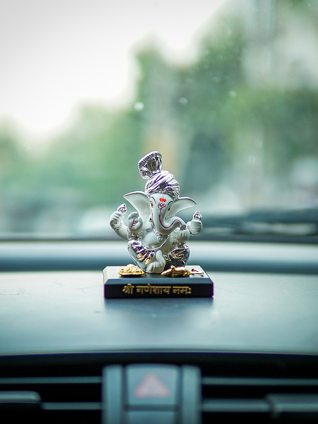 

StatueStudio White Ganesha Idol For Car Dashboard Mini Diwali Showpiece