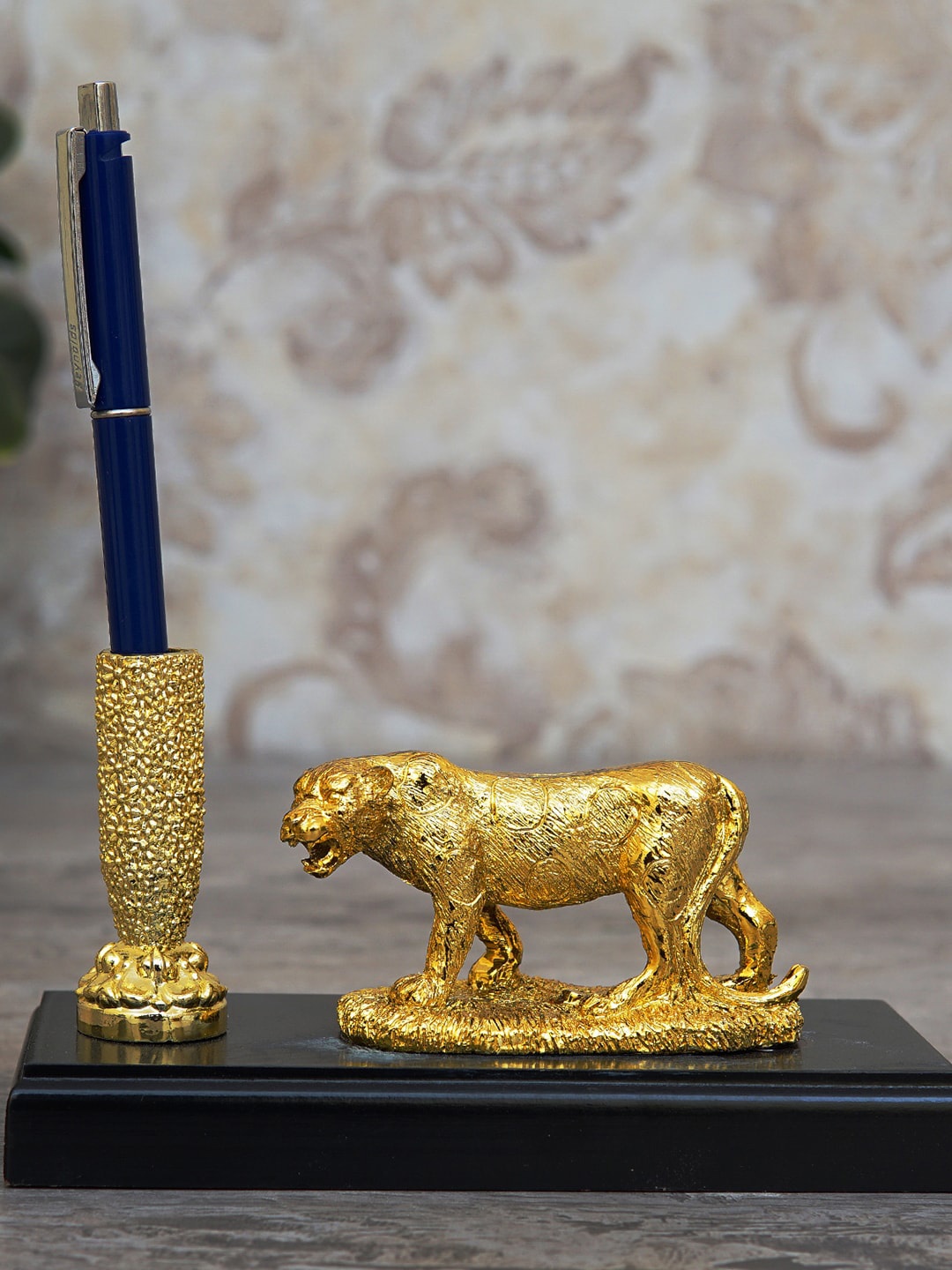 

StatueStudio Gold-Toned & Black Textured Tiger Pen Stand Showpiece