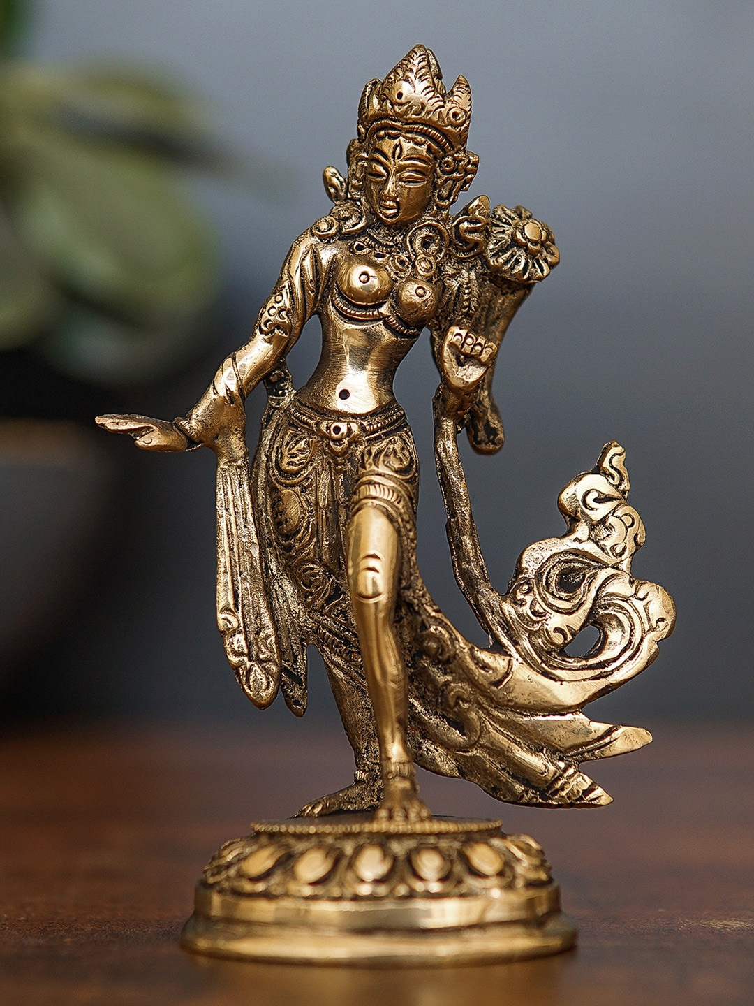 

StatueStudio Gold-Toned Textured Standing Tara Lady Showpiece