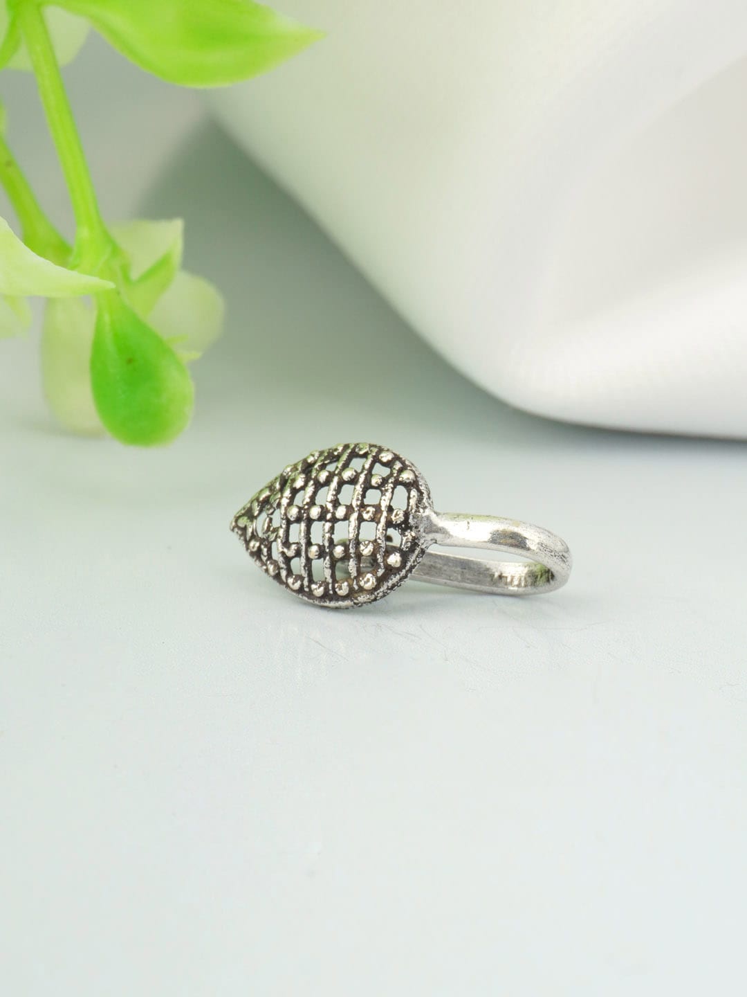 

Urmika Silver-Plated Oxidized Nosepin