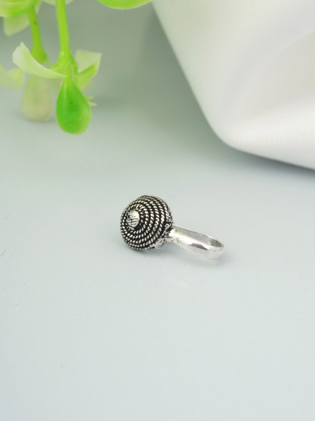 

Urmika Oxidised Silver-Toned Slip-On Nosepin