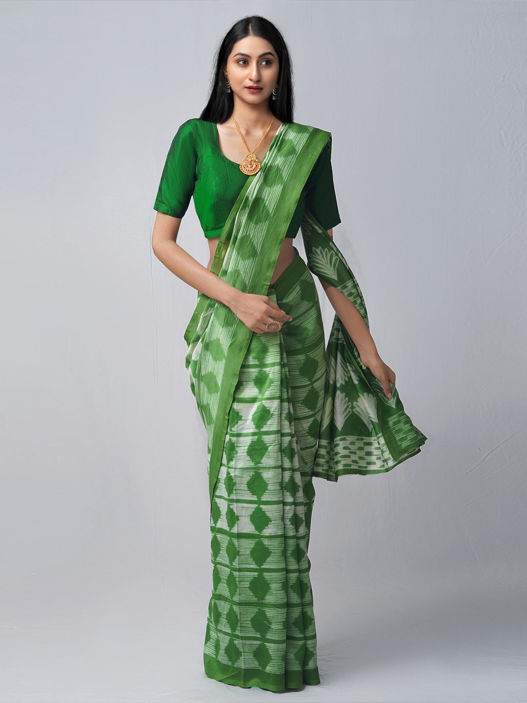 

Unnati Silks Women Green Sarees