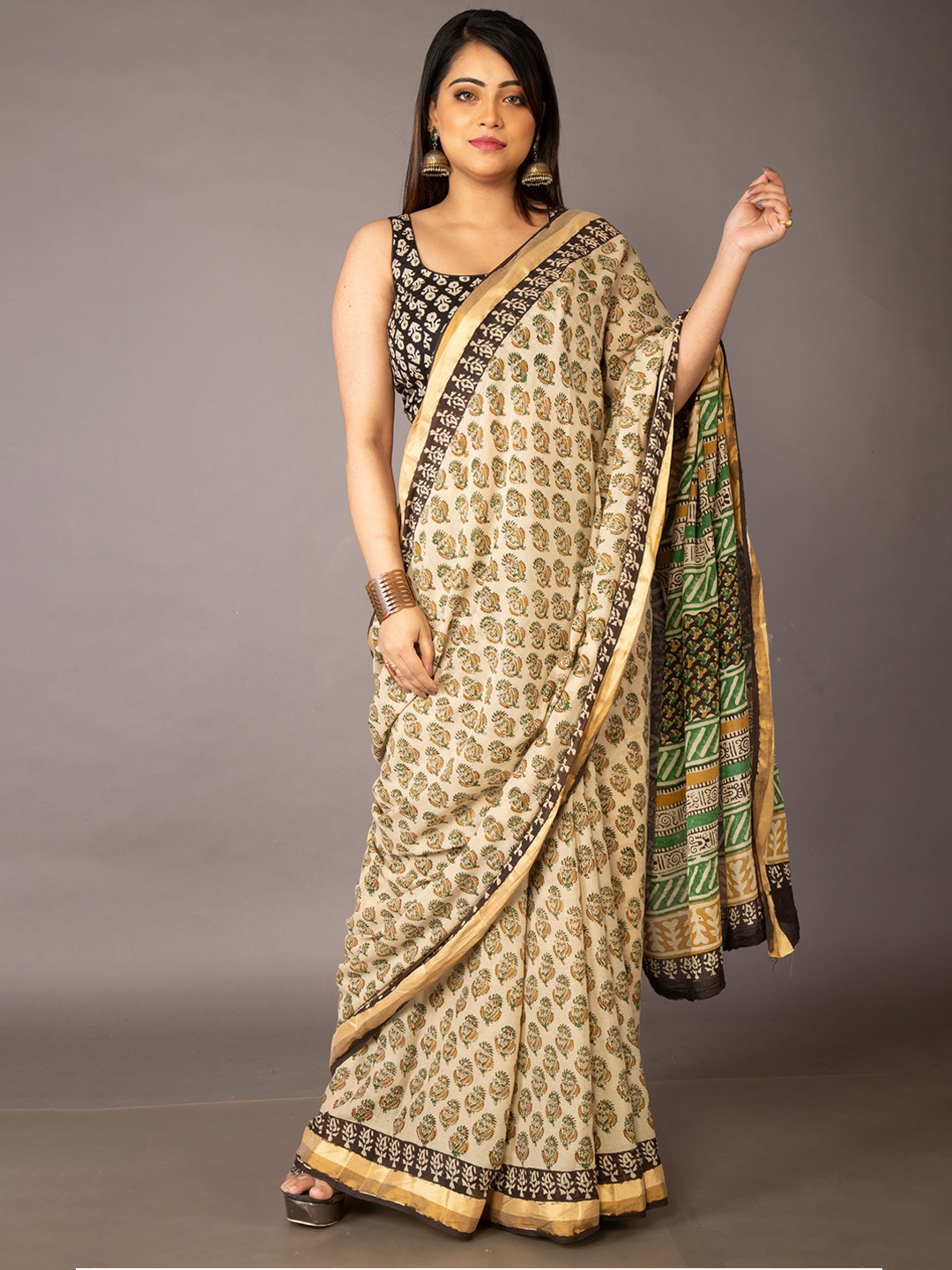 

Unnati Silks Women Multi Sarees, Green