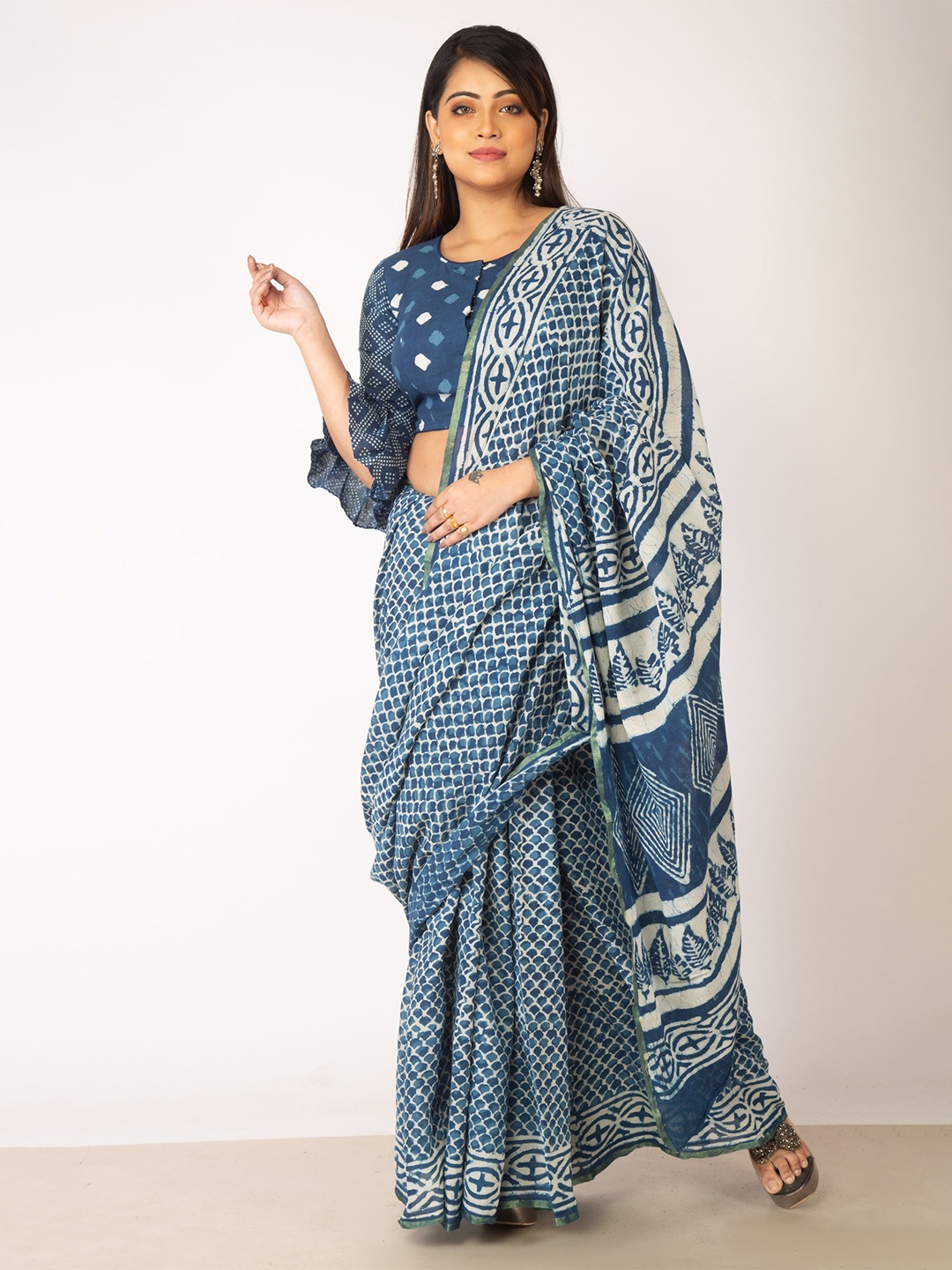 

Unnati Silks Women Navy Blue Sarees