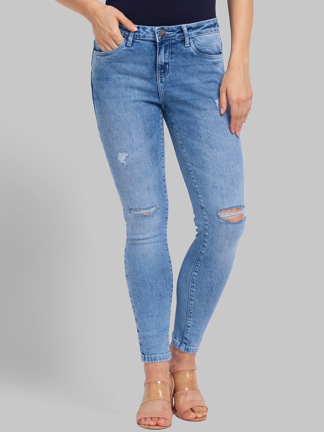 

Parx Women Blue Skinny Fit Mildly Distressed Light Fade Jeans