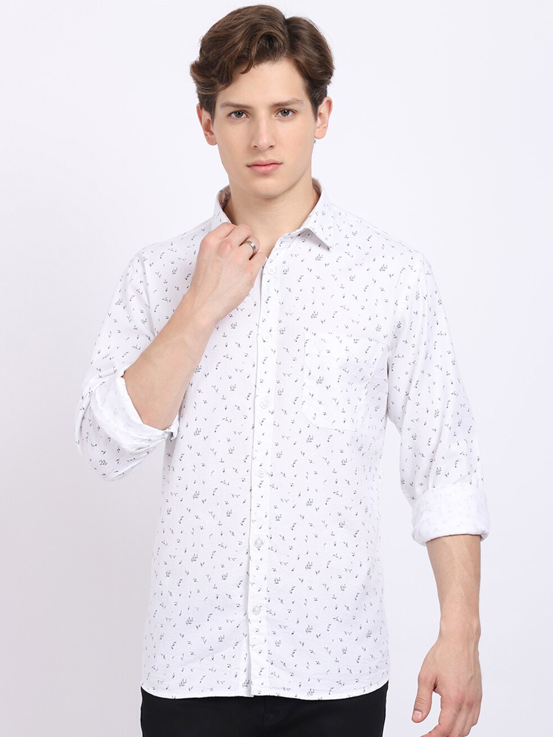 

Cantabil Men White Floral Printed Casual Shirt