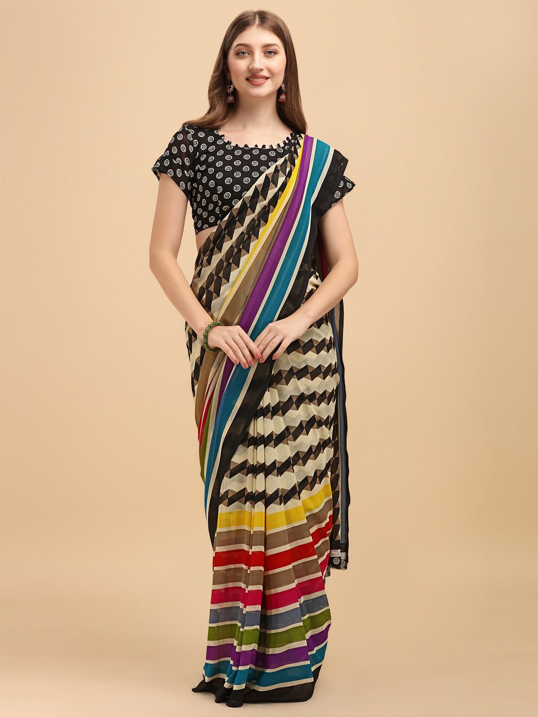 

Sangria Black & Yellow Saree