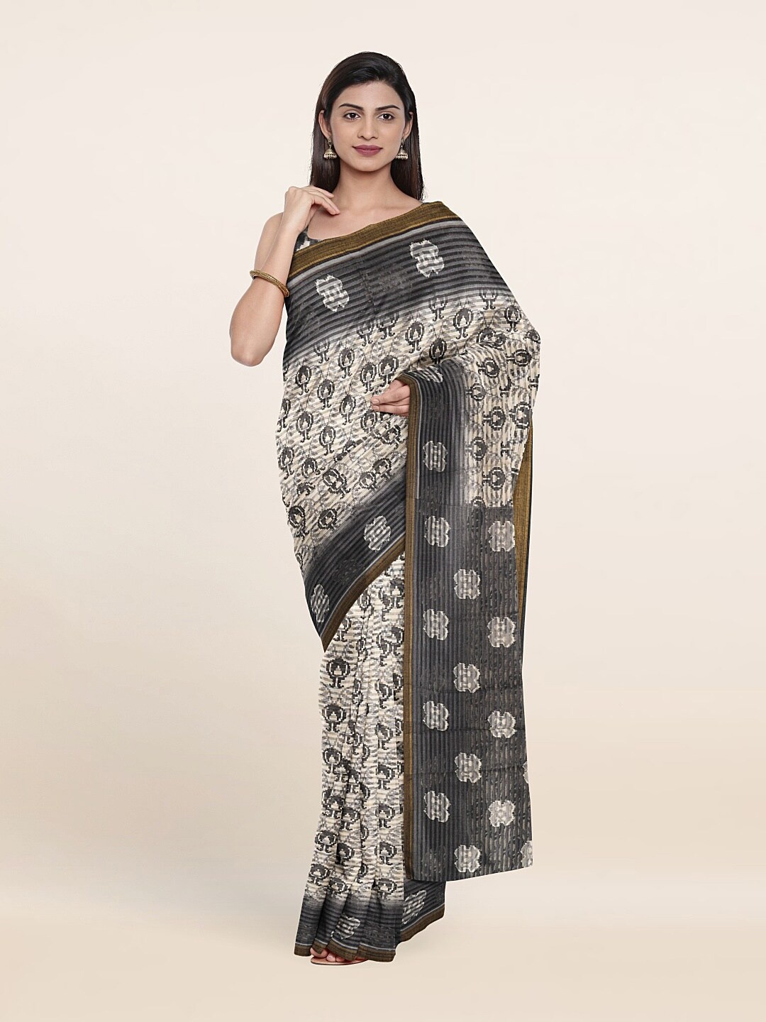 

Pothys Women Cream Sarees