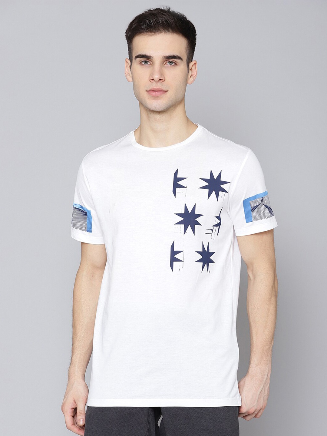 

Antony Morato Men White Floral Printed Tropical Applique Slim Fit T-shirt