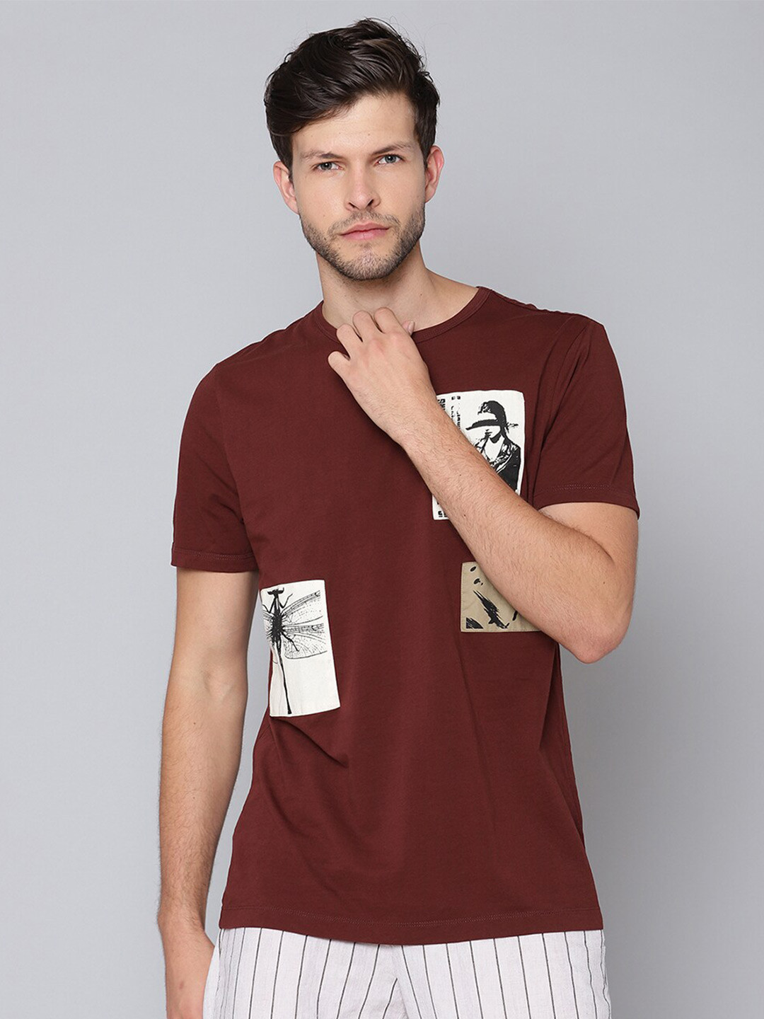 

Antony Morato Men Maroon V-Neck Applique Slim Fit T-shirt
