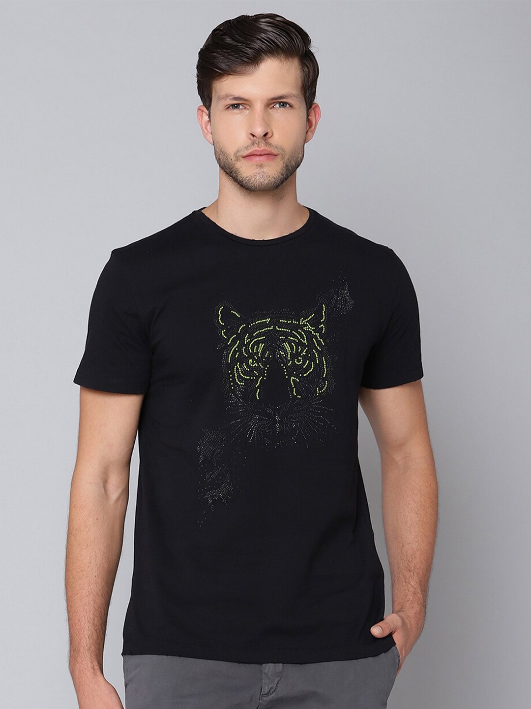 

Antony Morato Men Black Typography Printed Slim Fit T-shirt