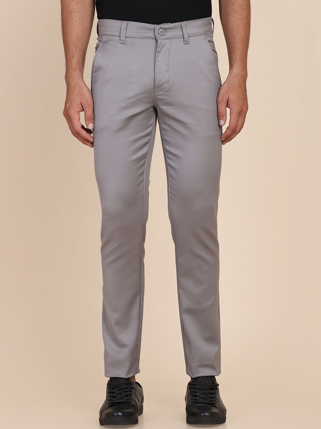 

TAHVO Men Grey Comfort Trousers