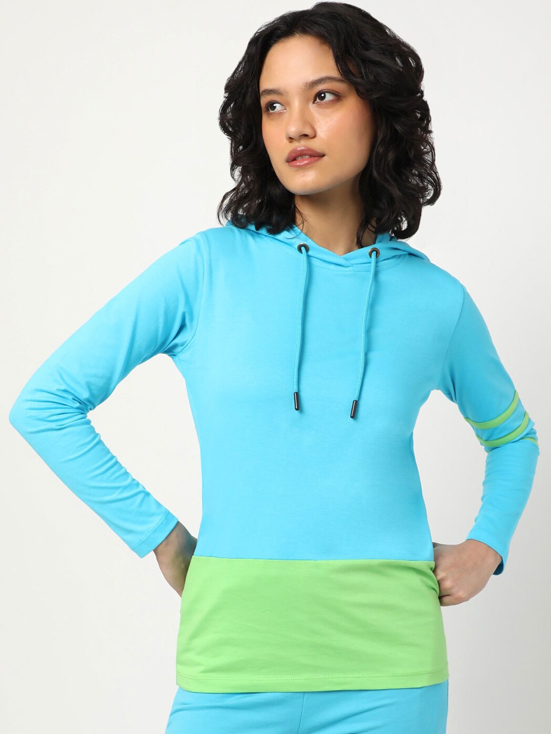 

Bewakoof Women Blue Henley Neck Applique T-shirt