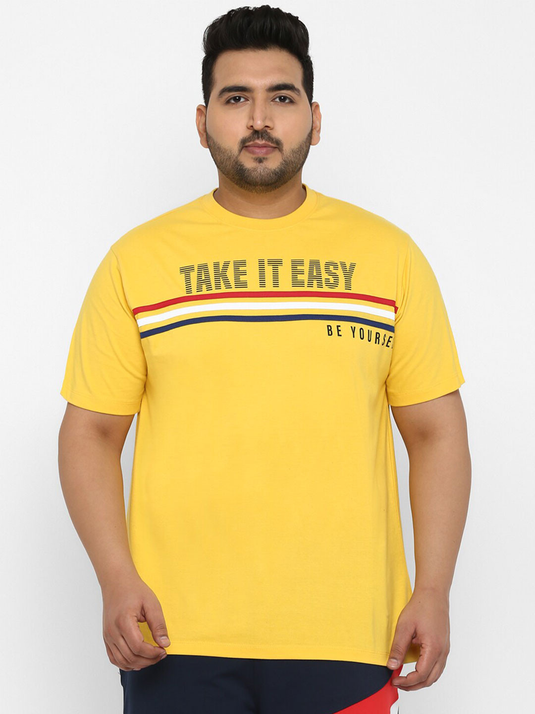 

Yuuki Men Plus Size Yellow Typography Printed Applique T-shirt