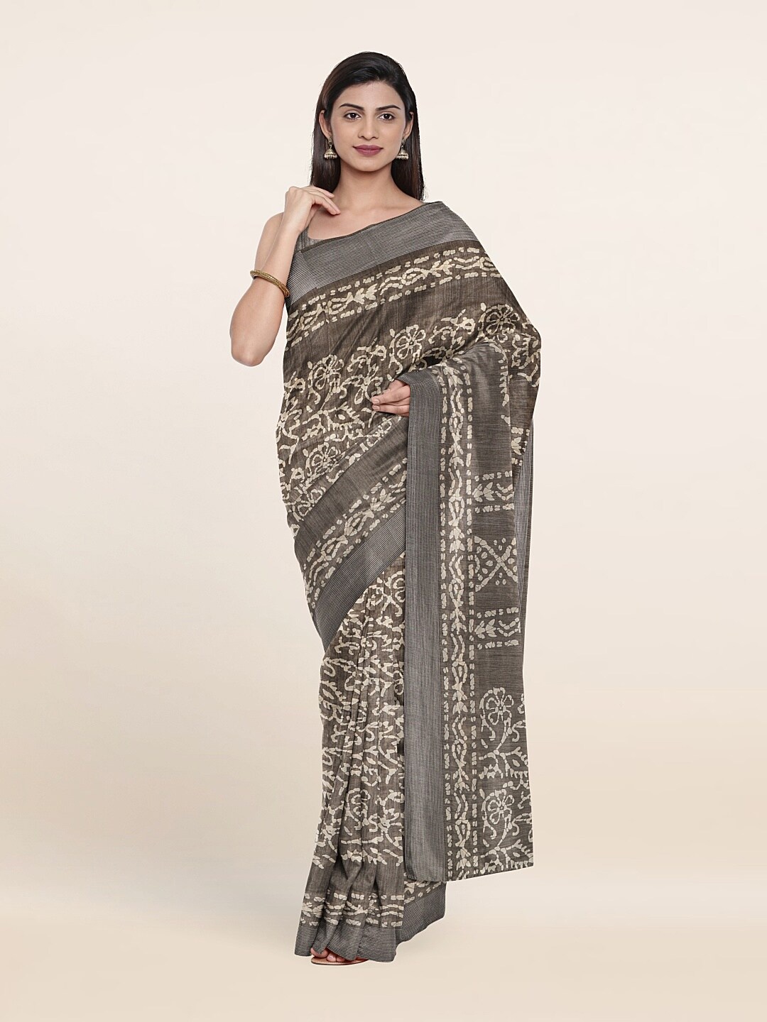 

Pothys Women Grey Sarees