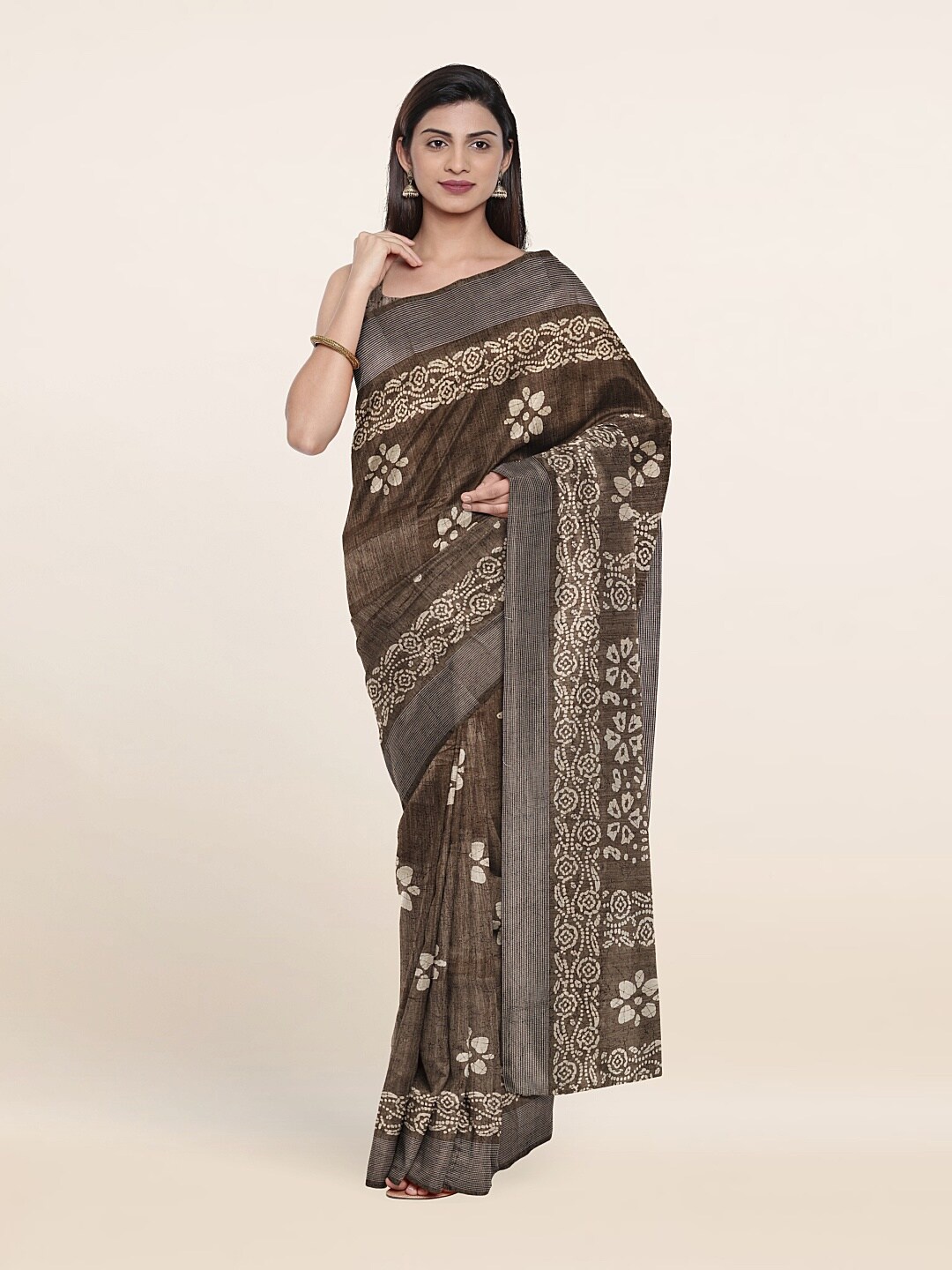 

Pothys Grey & White Floral Saree