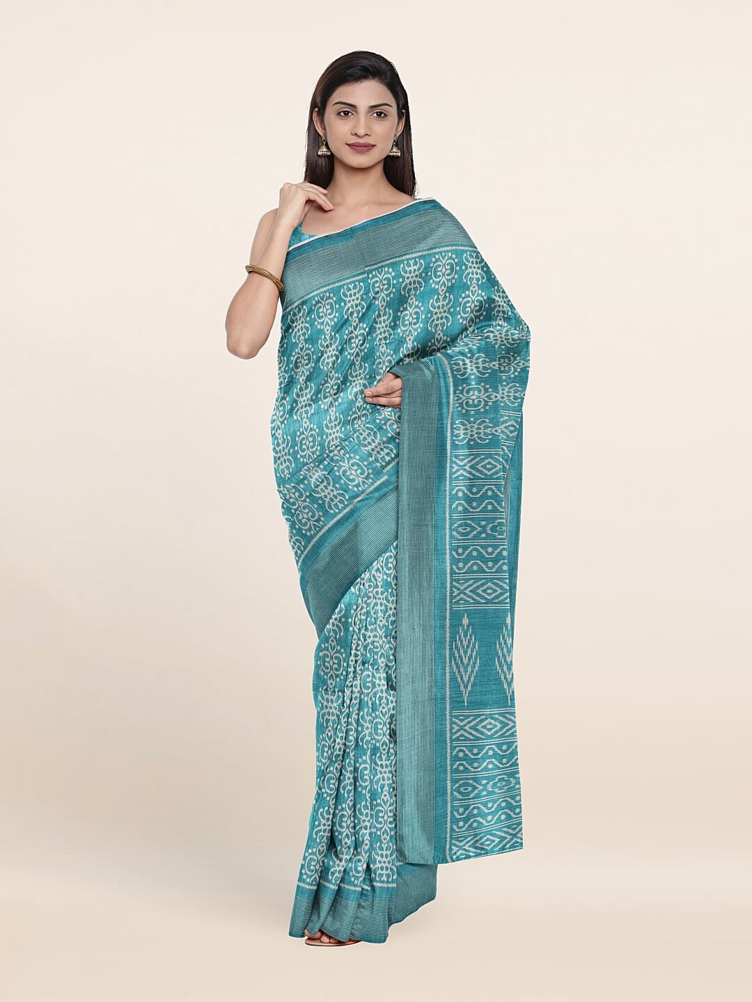 

Pothys Blue & White Floral Saree