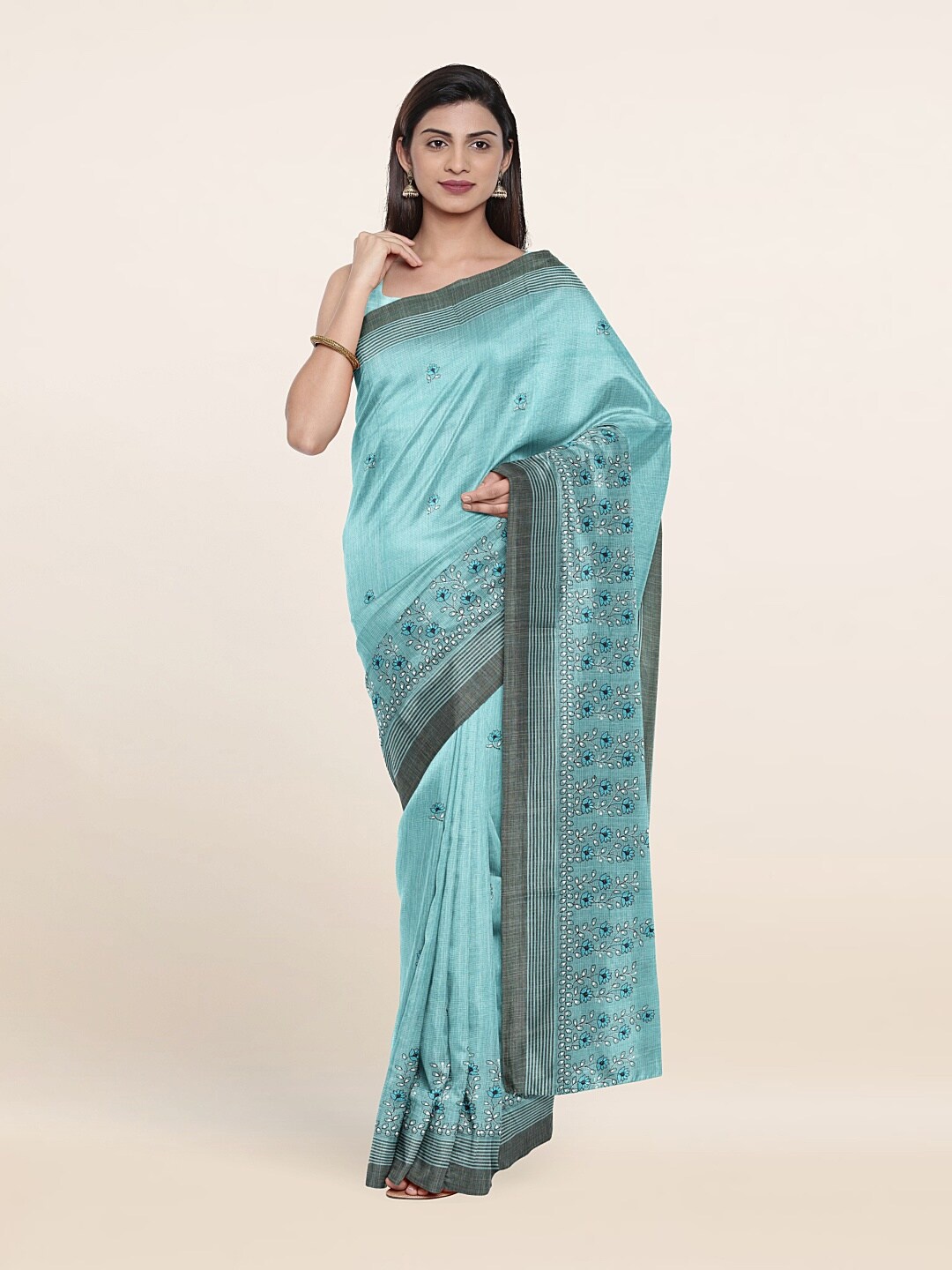 

Pothys Blue & White Floral Zari Pure Cotton Saree
