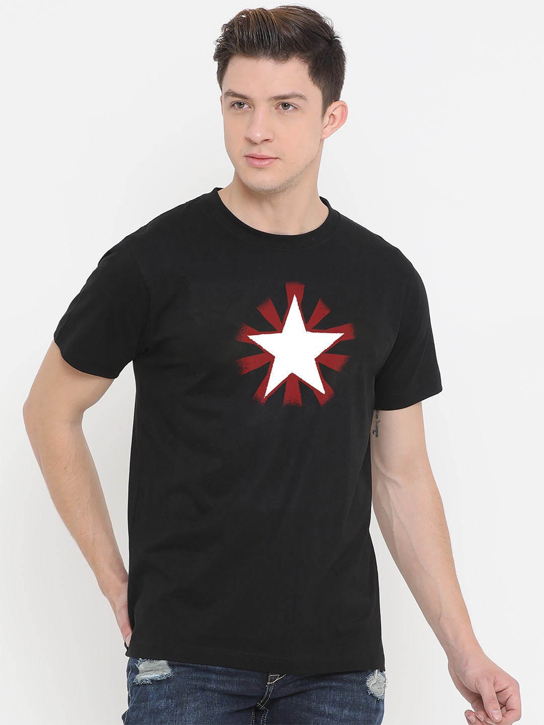 

Fully Filmy Men Black & dark jungle green Printed Applique T-shirt