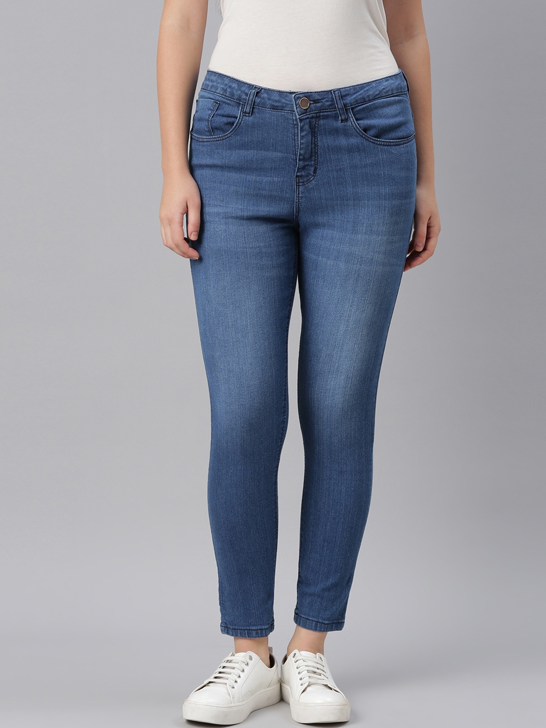 

ZHEIA Women Blue Skinny Fit Light Fade Stretchable Jeans