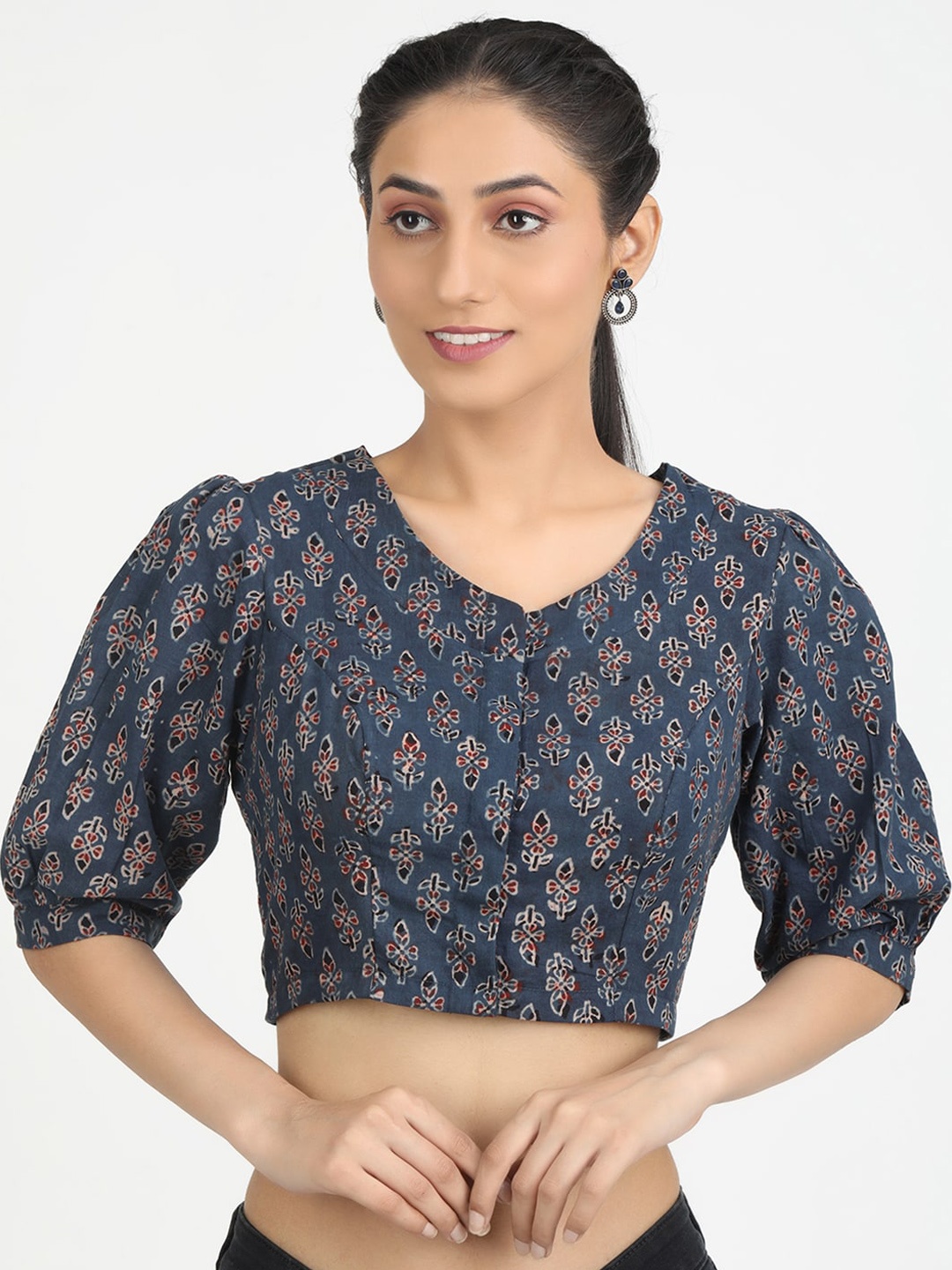 

Llajja Blue Printed Cotton Saree Blouse