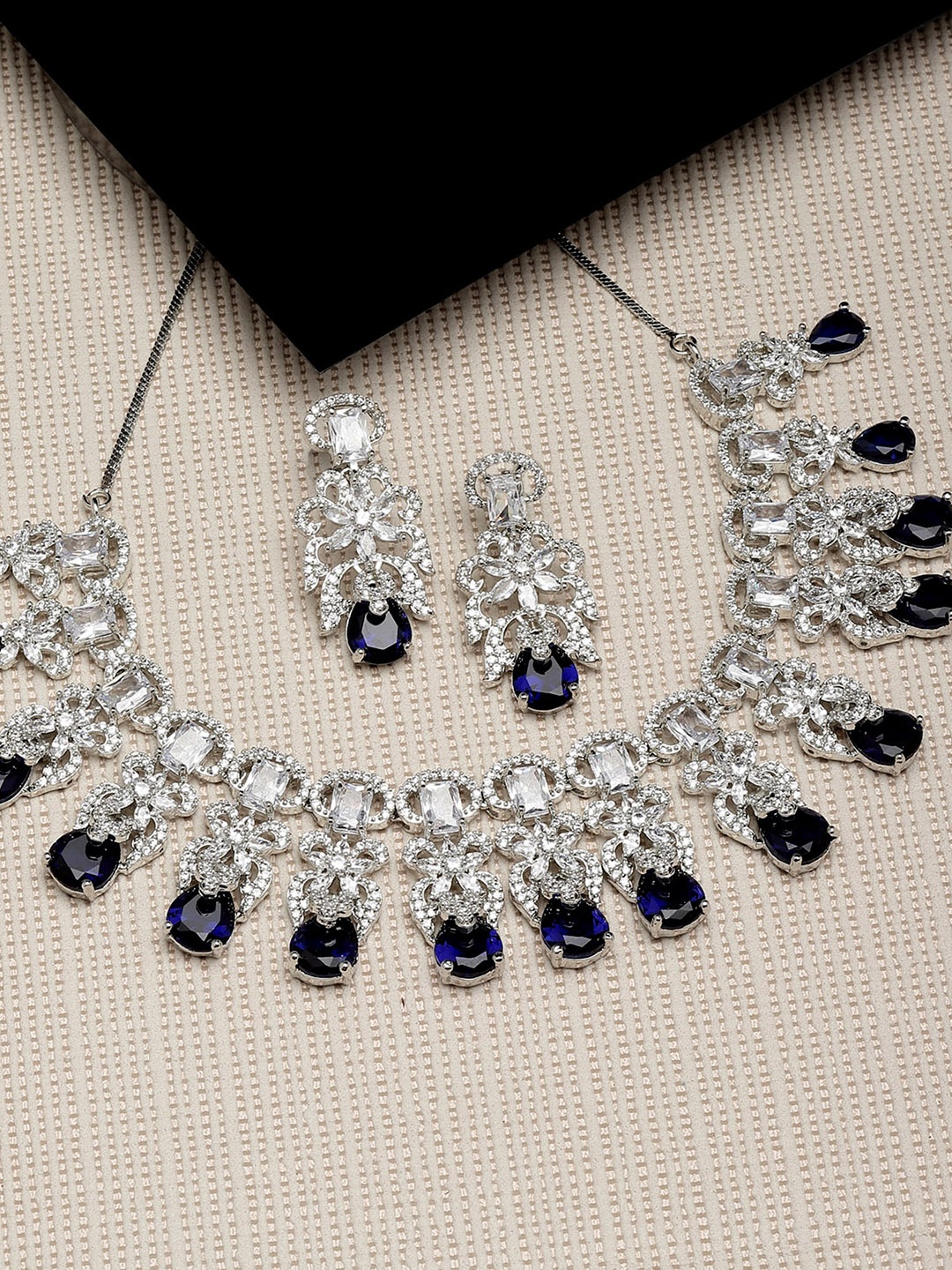 

KARATCART Silver Plated Blue AD Studded & Beaded Jewellery Set