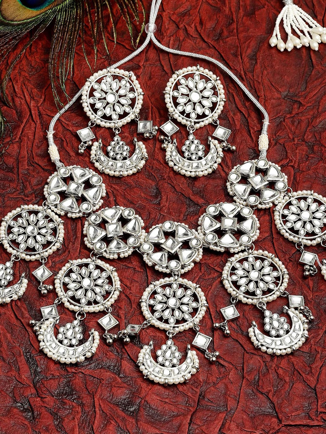 

KARATCART Oxidized Silver-Plated White Kundan-Studded Jewellery Set