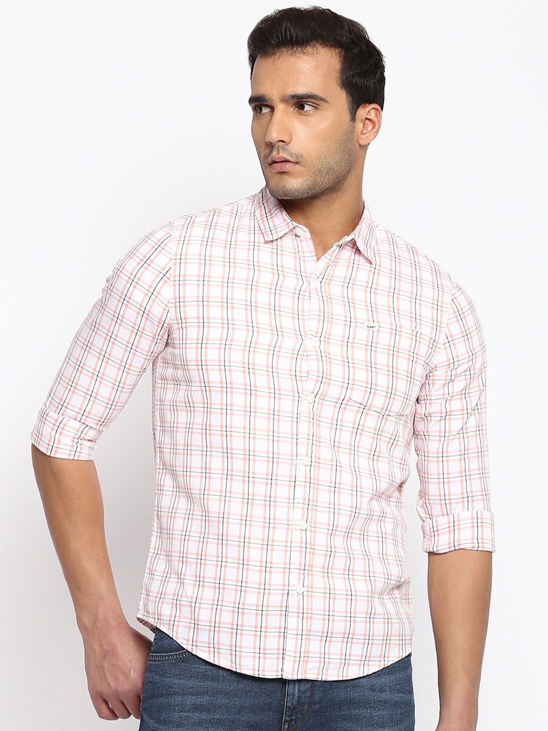 

Lee Men Pink Slim Fit Checked Cotton Casual Shirt