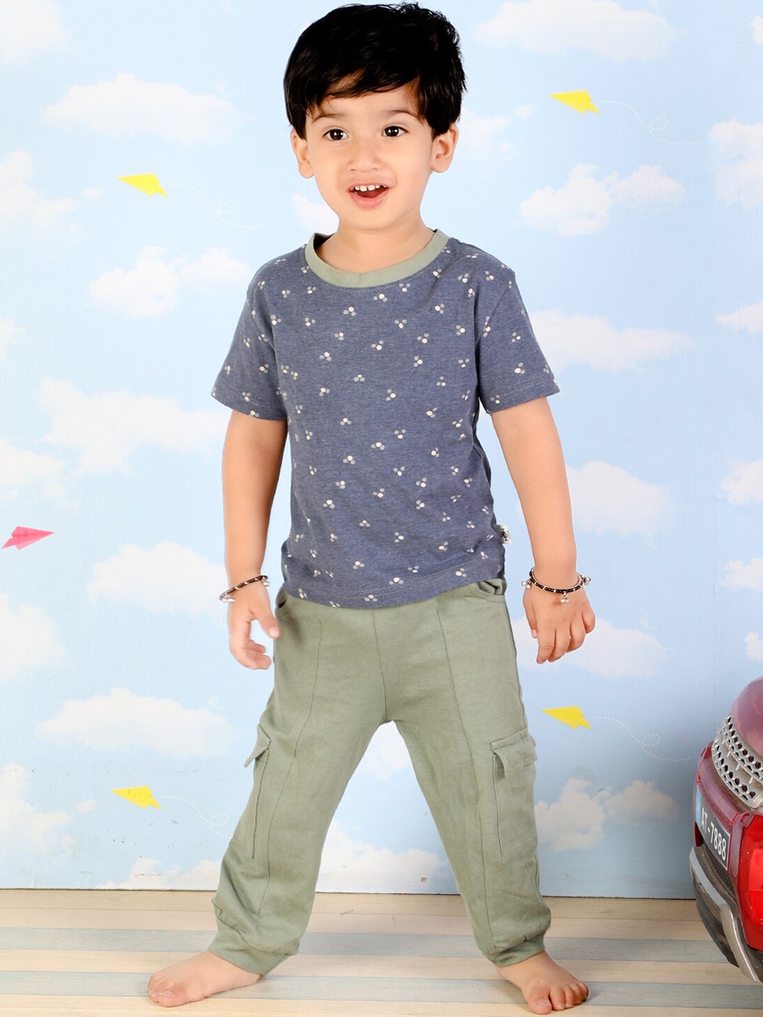 

The Mom Store Boys Navy Blue Printed T-shirt with Trousers