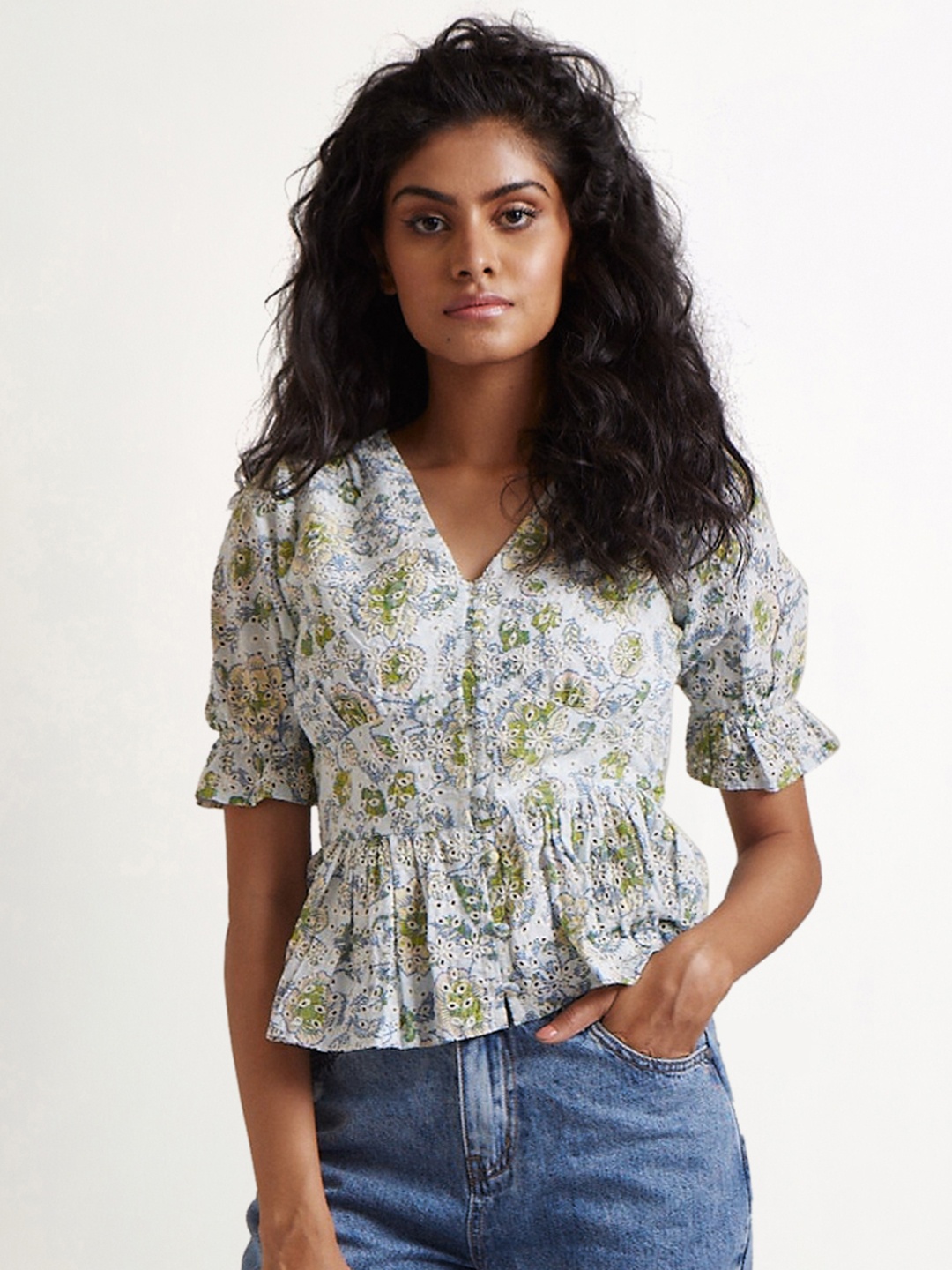 

COVER STORY White Floral Print Cinched Waist Top