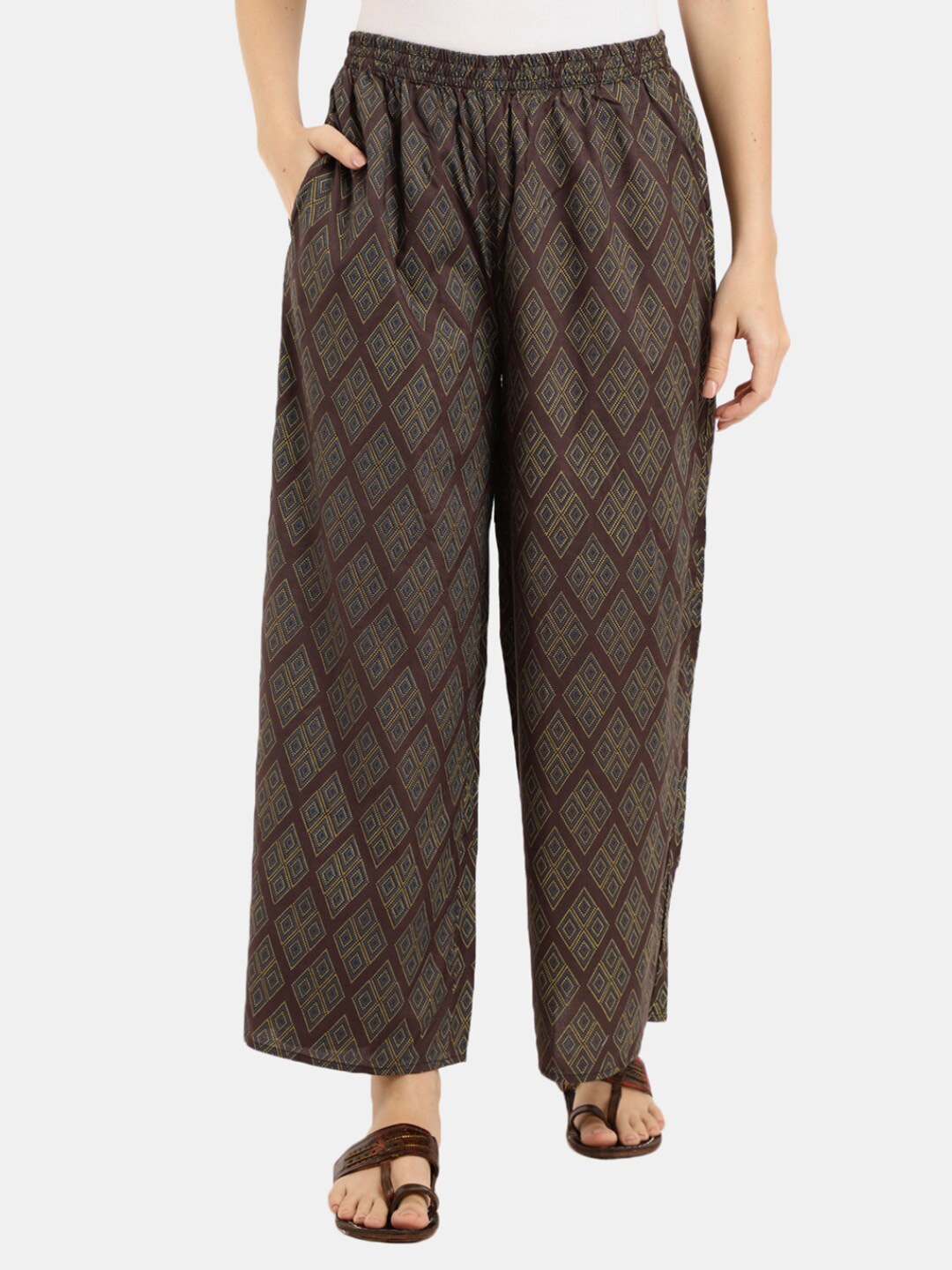 

Desi Mix Women Grey Printed Palazzos