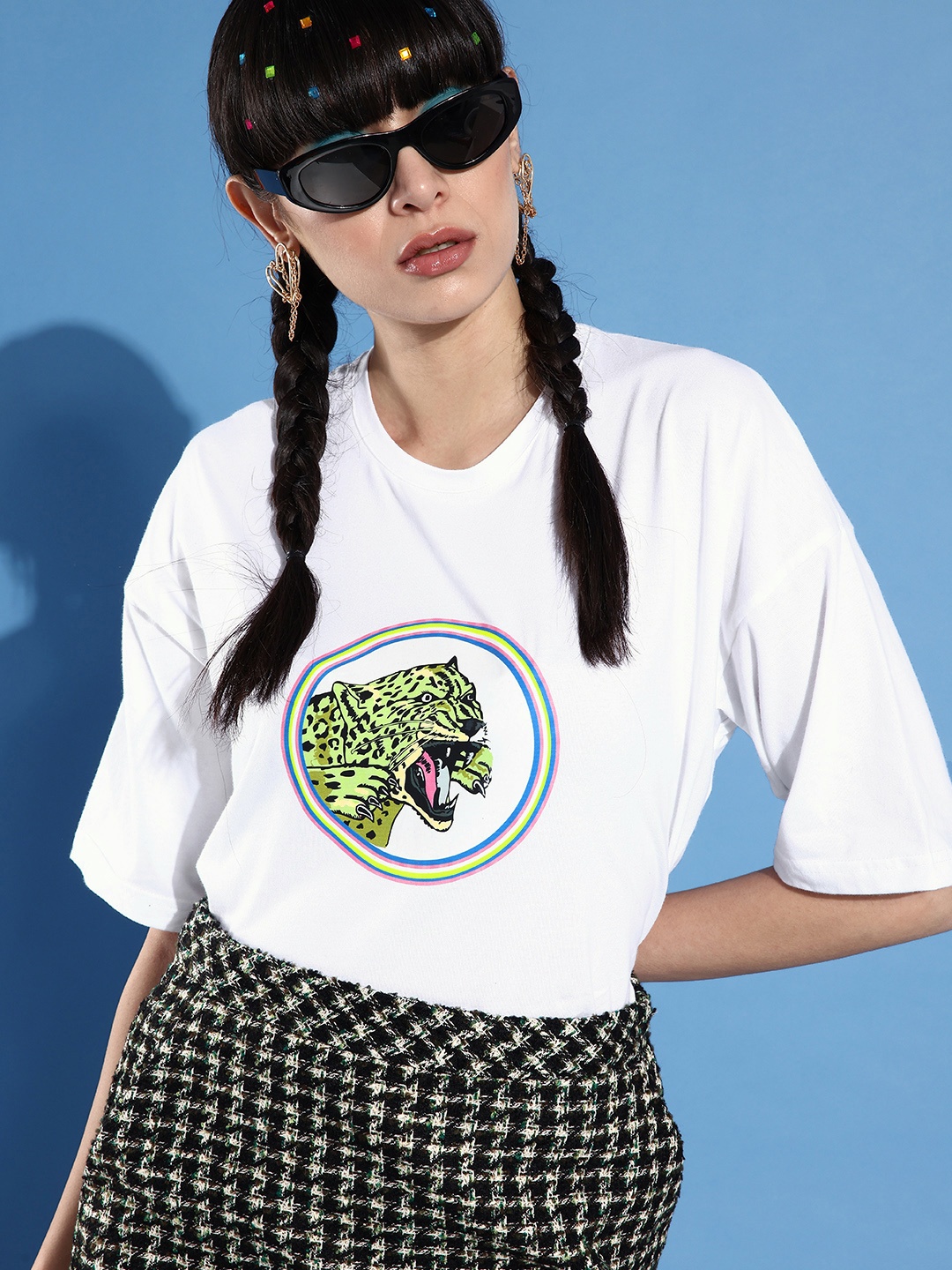 

HERSHEINBOX Women Classic White Graphic Nuovo Sleeves Tshirt