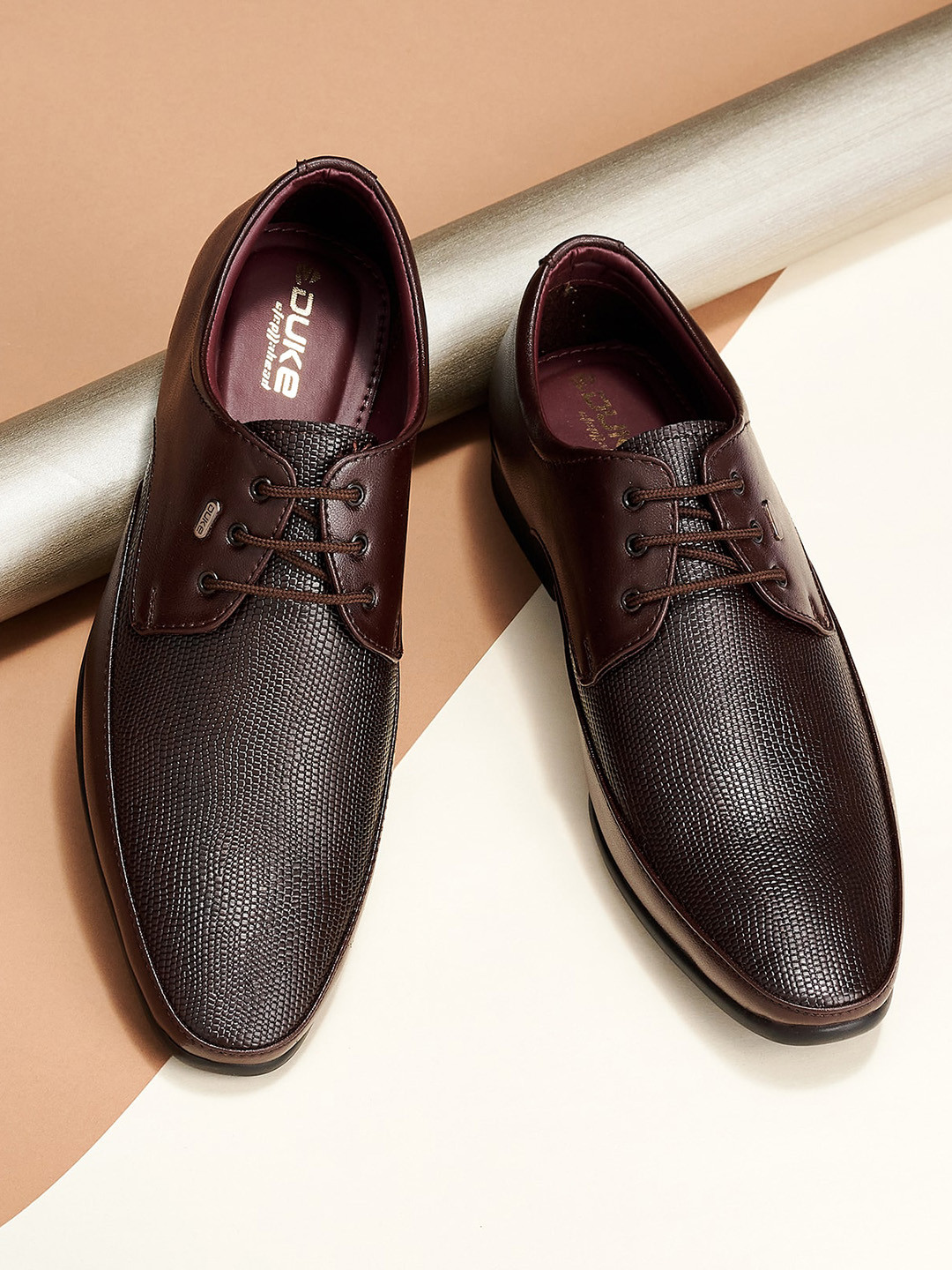 

Duke Men Brown Solid Formal Derbys