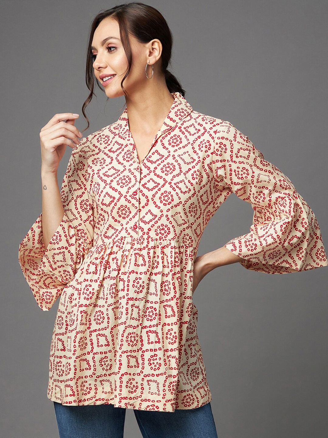 

Azira Cream-Coloured Geometric Print Cinched Waist Longline Top