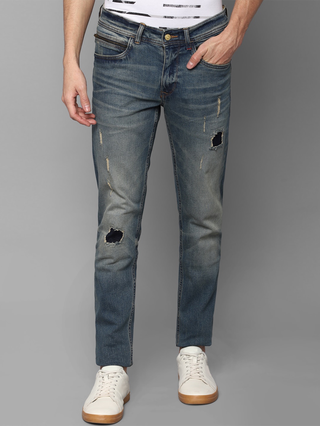 

Allen Solly Men Blue Skinny Fit Mildly Distressed Heavy Fade Jeans