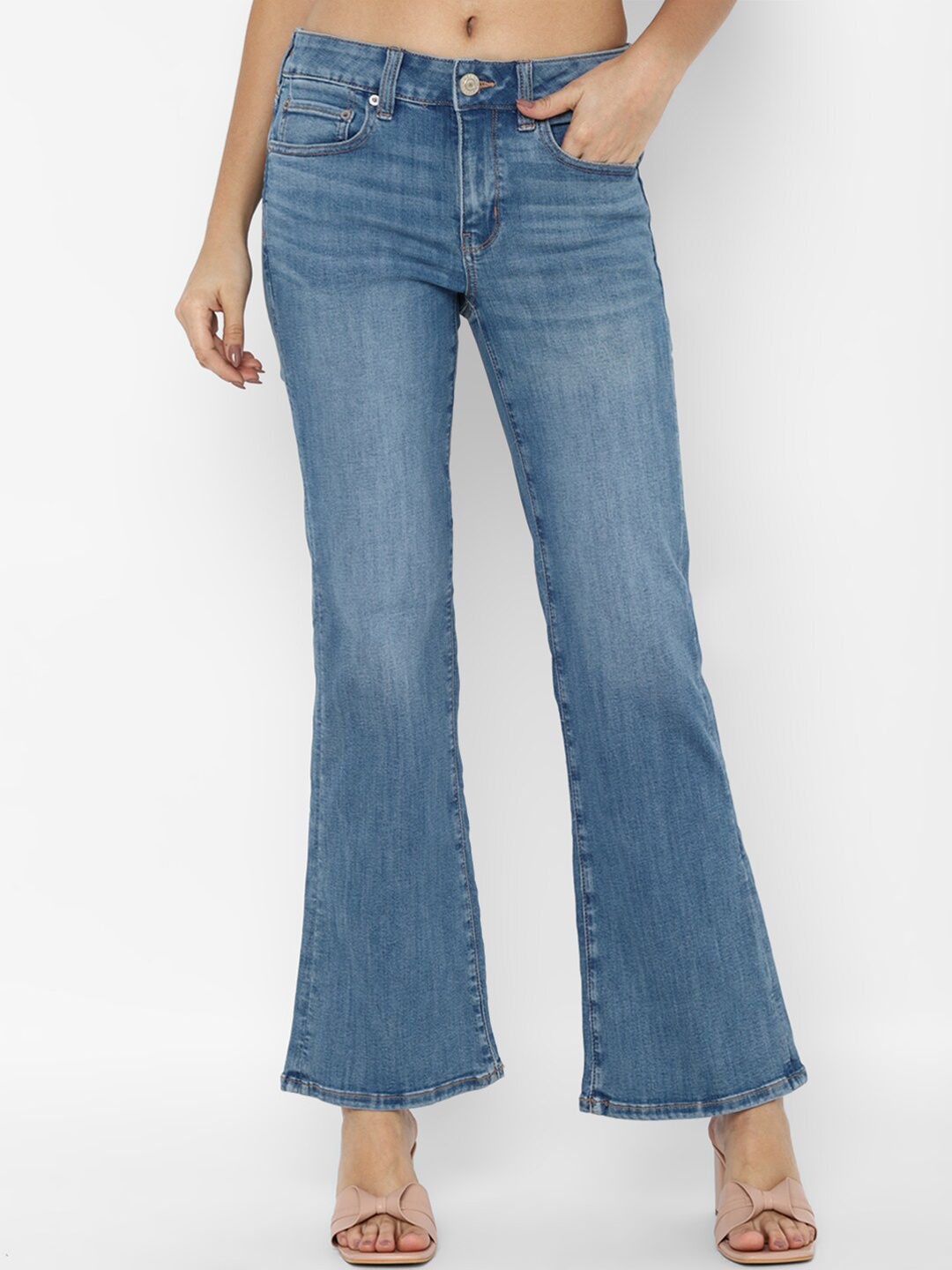 

AMERICAN EAGLE OUTFITTERS Women Blue Light Fade Jeans