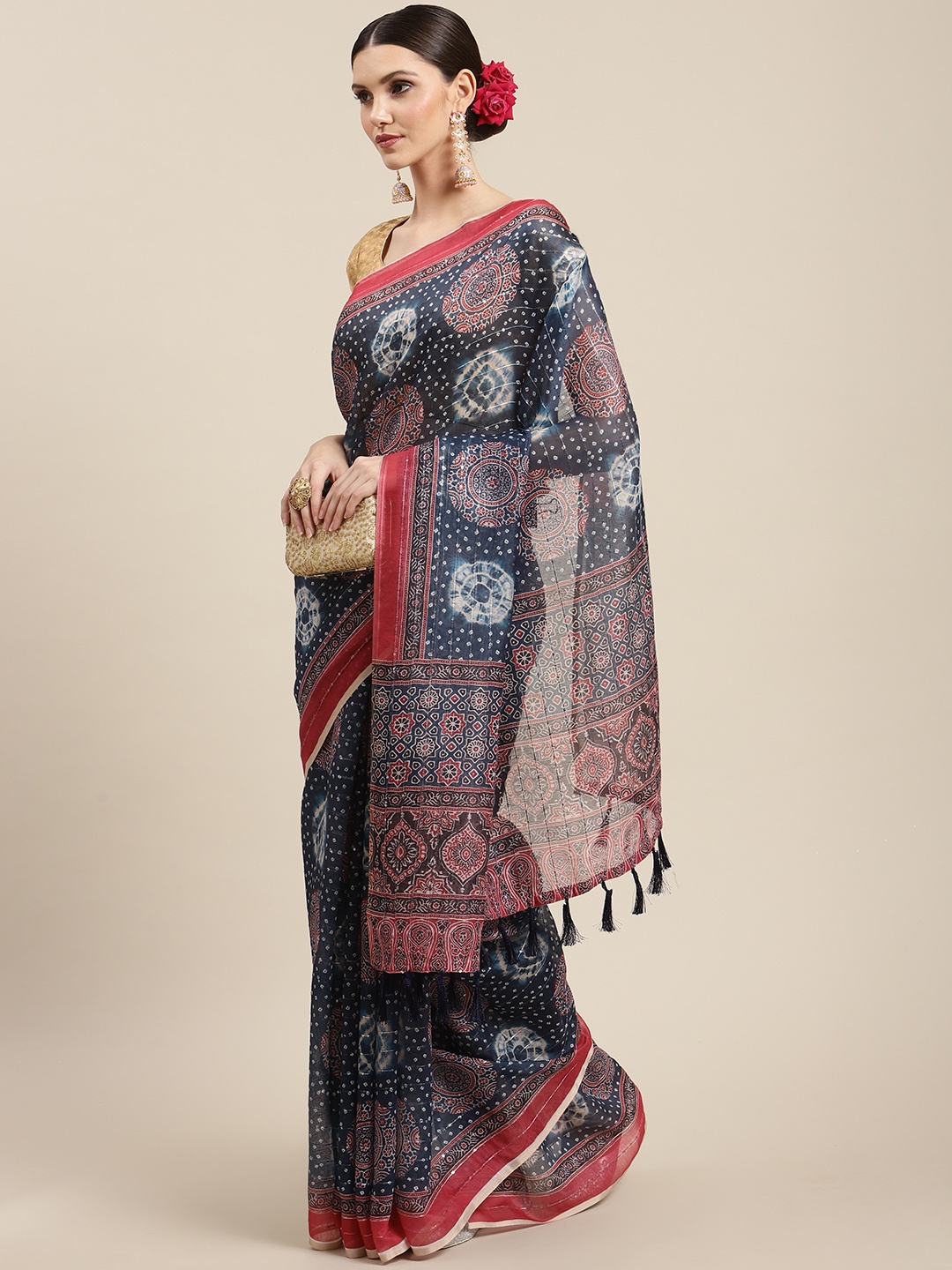 

Silk Land Navy Blue & Red Bandhani Sequinned Saree