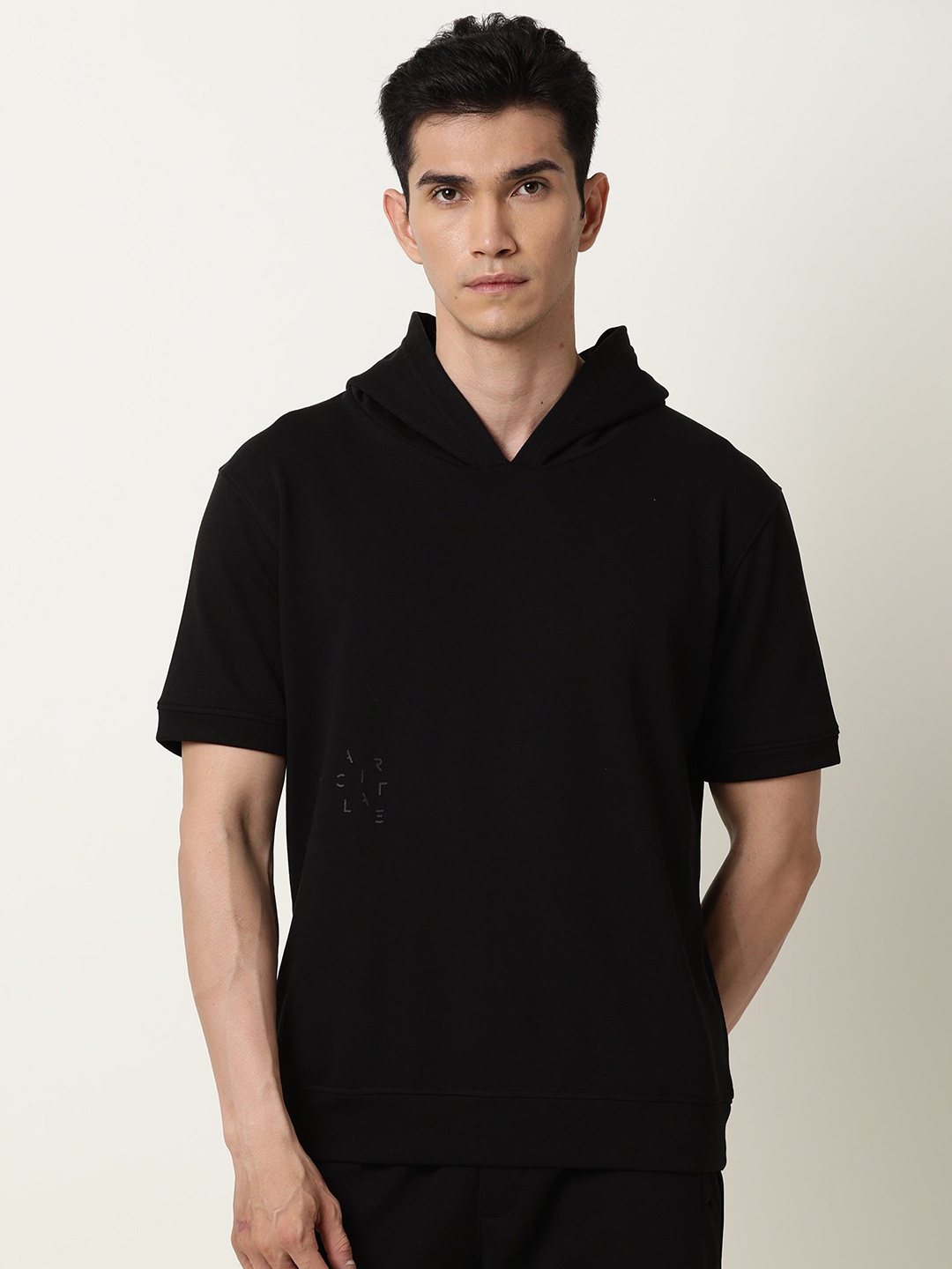 

ARTICALE Men Black Slim Fit T-shirt