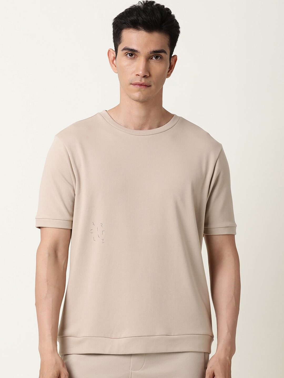 

ARTICALE Men Beige Raw Edge Slim Fit T-shirt