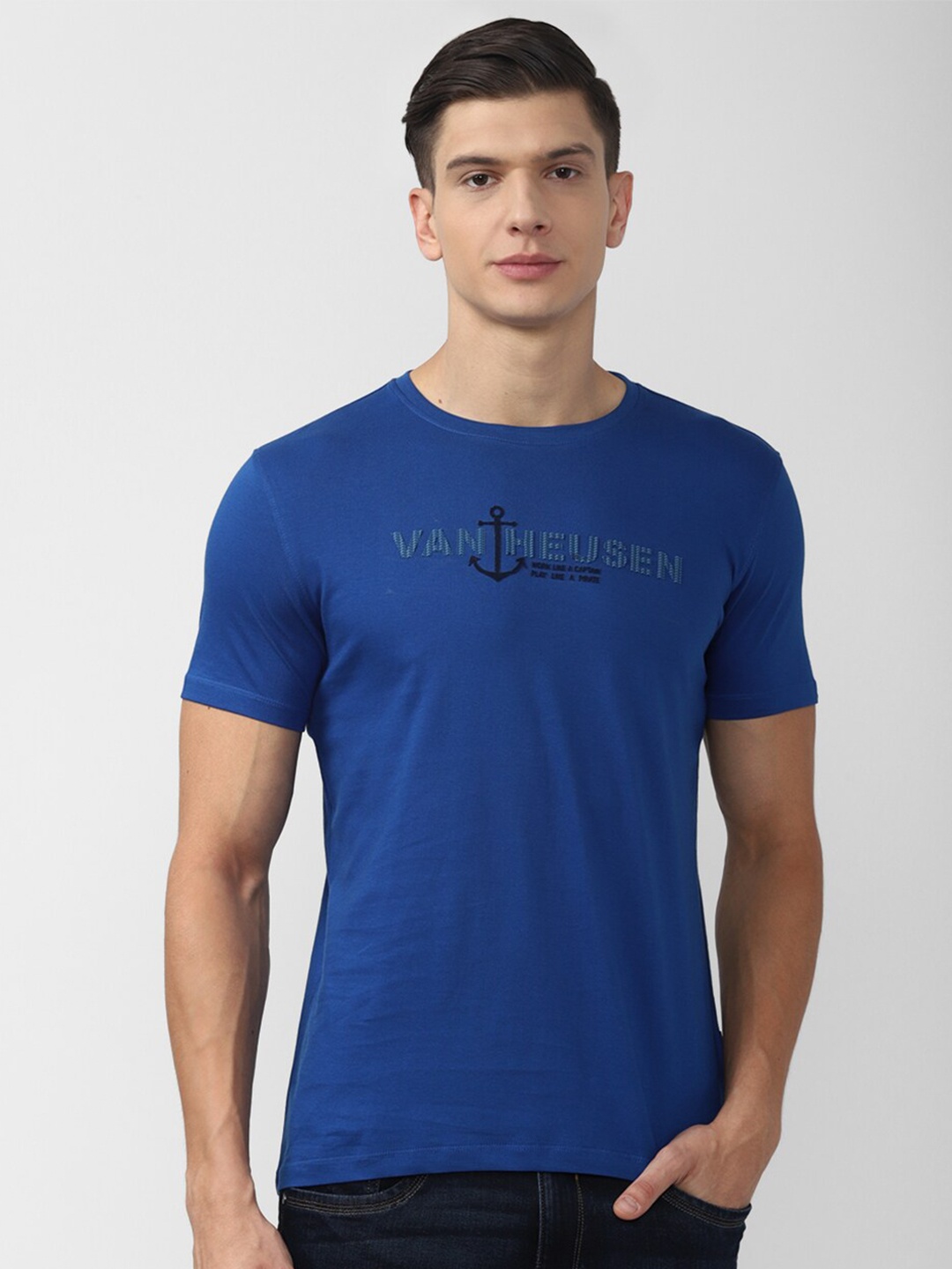 

V Dot Men Blue Typography Printed Slim Fit T-shirt