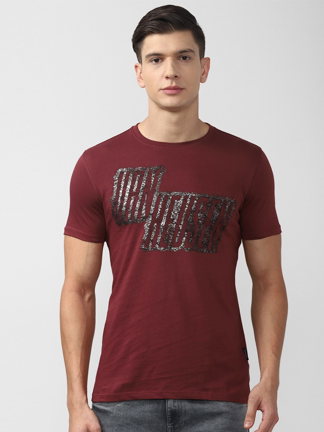 

V Dot Men Maroon Typography Printed Slim Fit T-shirt