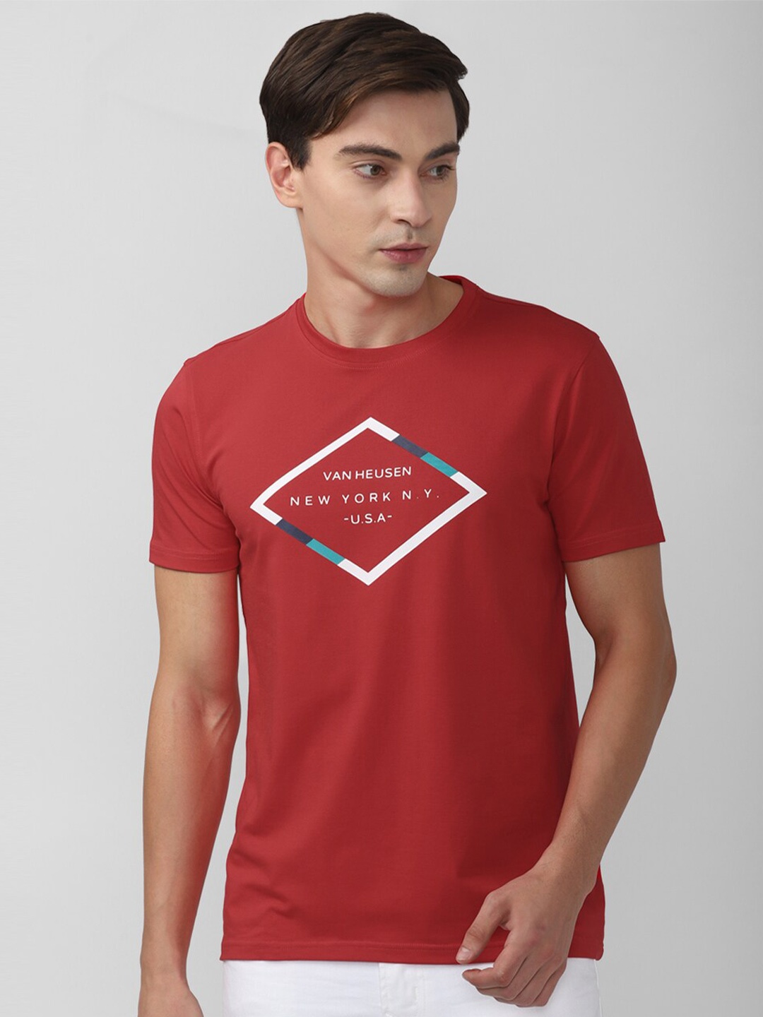 

Van Heusen Sport Men Maroon Typography Printed Applique T-shirt