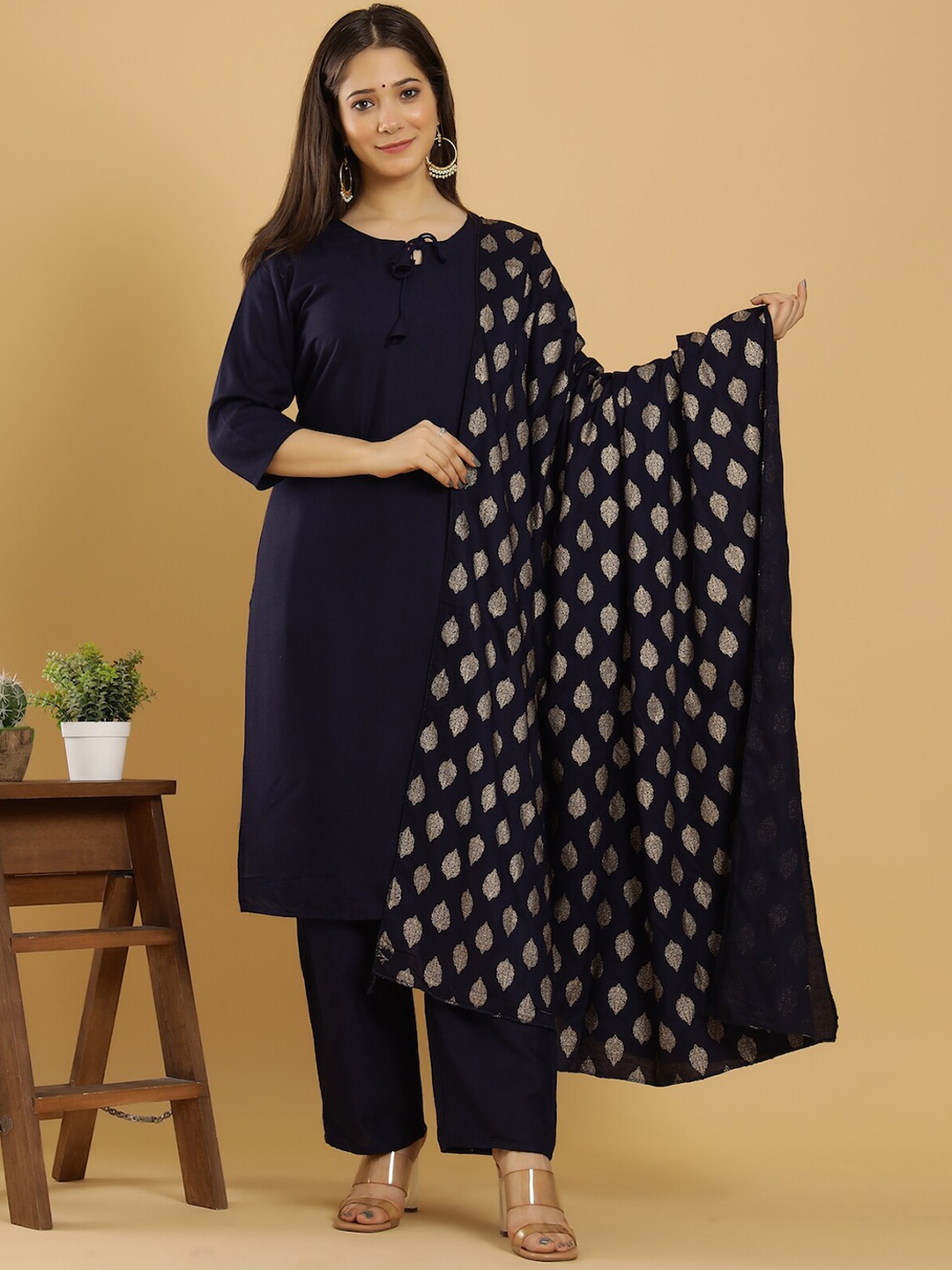 

KEEP CART Women Navy Blue Ethnic Motifs Kurti with Palazzos & Dupatta