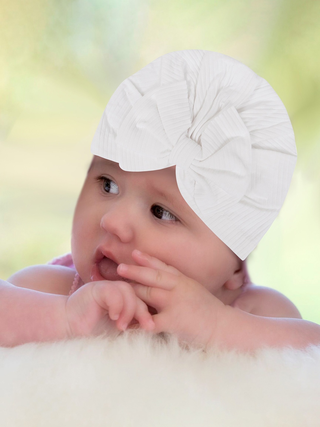 

Baby Moo Girls White Cotton Beanie