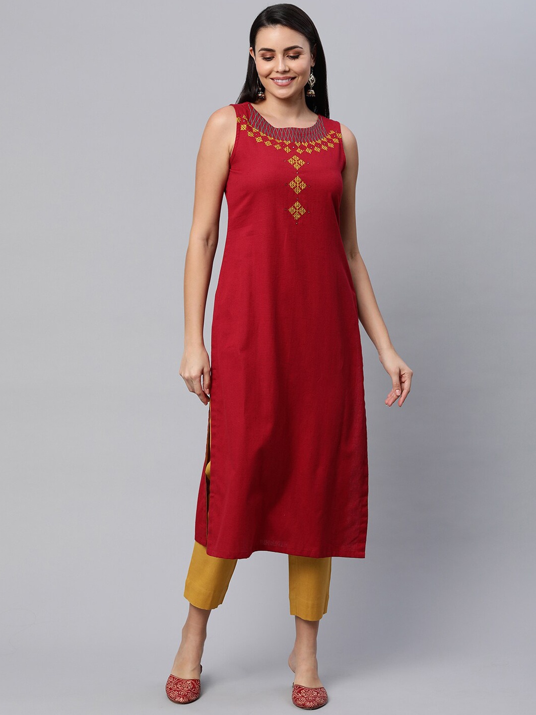 

KAMI KUBI Women Maroon Yoke Design Yoke Design Sleeveless Kurta