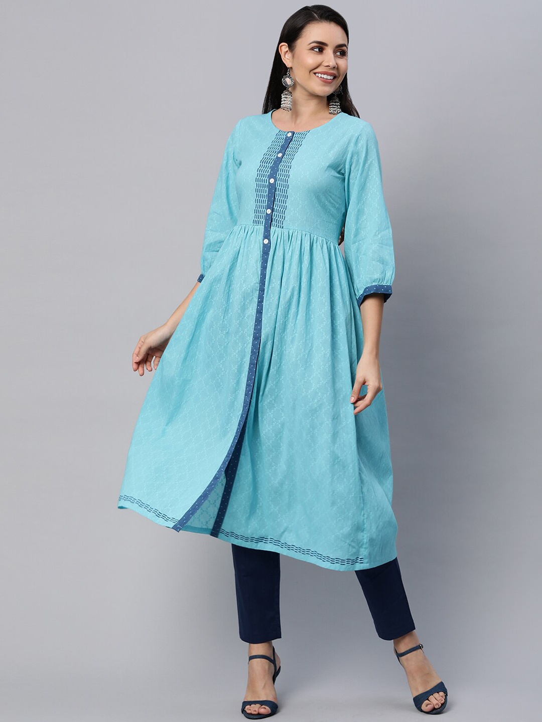 

KAMI KUBI Women White Geometric Thread Work Kurta