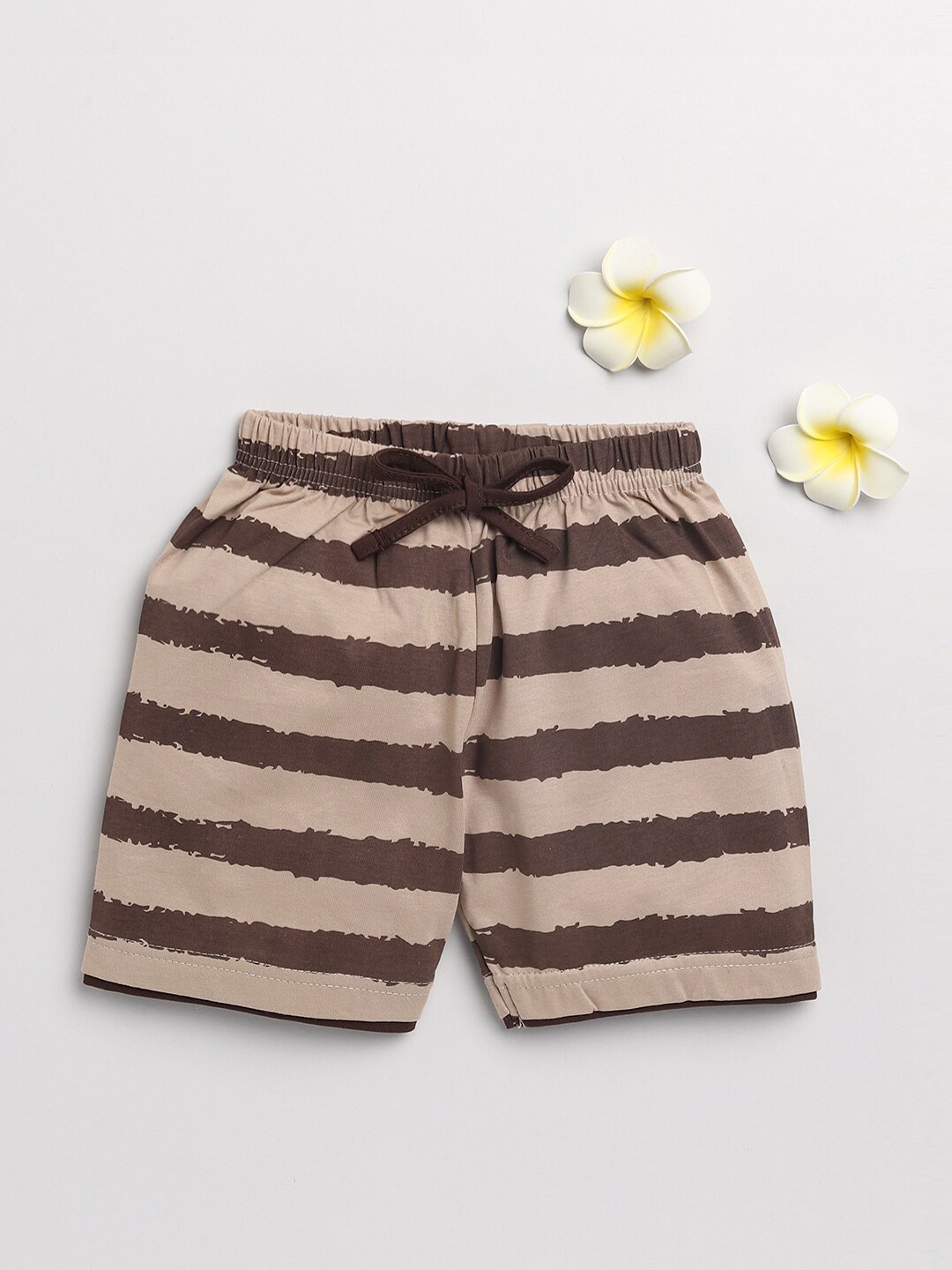 

Olio Kids Boys Brown Striped Shorts
